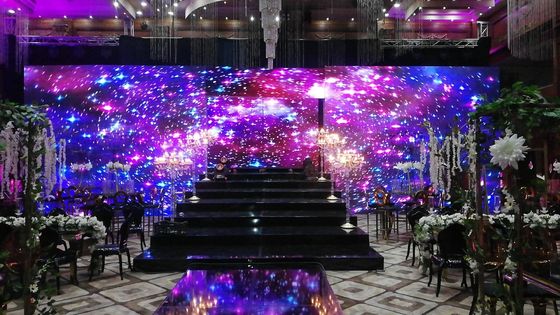 無縫の室内LEDディスプレイ画面パネル P1.53 曲げられた 160°の視角