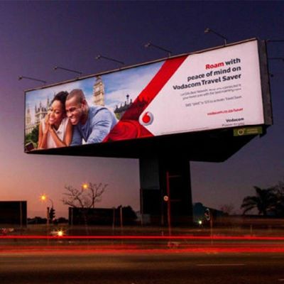 Outdoor LED Display Screen with P4 Pixel Pitch 1920Hz-3840Hz Refresh Rate and 256*128/256*256 dot Resolution for High-Quality Video Wall